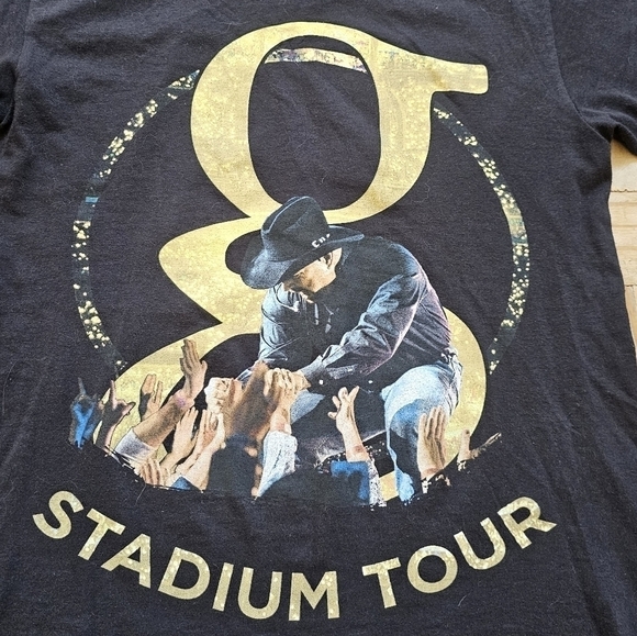 Garth Brooks Stadium Tour Black Graphic T-Shirt Small - Picture 2 of 4